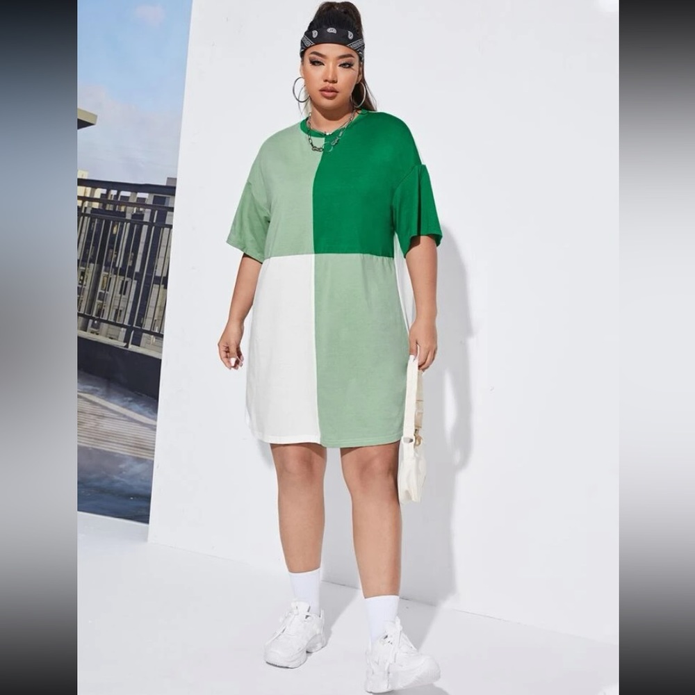 Green Colorblock Tshirt Dress - NEVER WORN